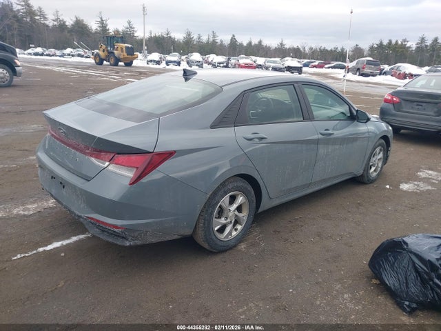 KMHLL4AGXMU103671 Hyundai ELANTRA SE