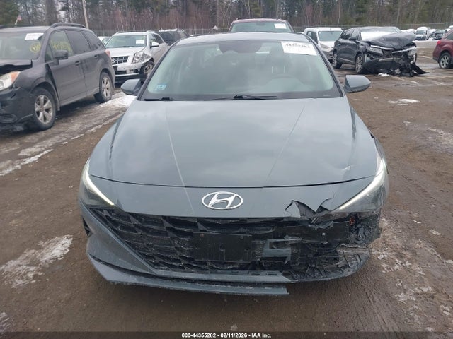 KMHLL4AGXMU103671 Hyundai ELANTRA SE