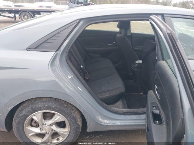 KMHLL4AGXMU103671 Hyundai ELANTRA SE