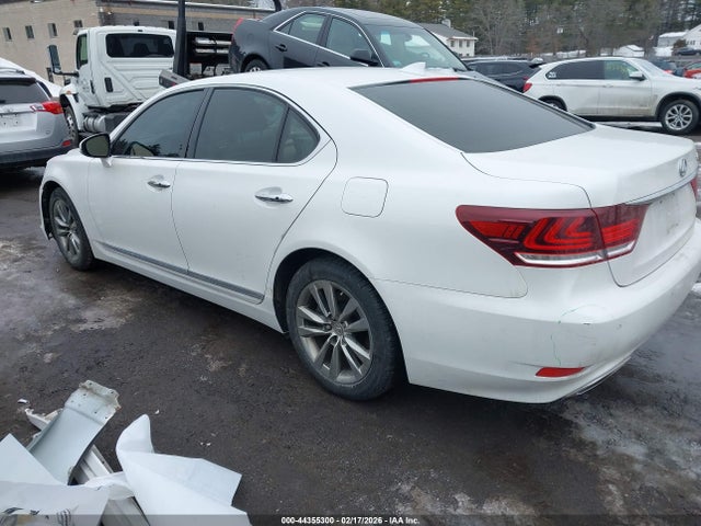 2015 LEXUS LS 460 JTHCL5EF1F5023554 Photo 2