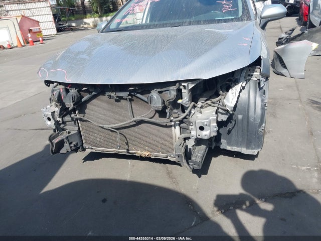 4T1B11HK9KU167143 Toyota CAMRY SE