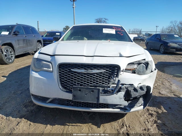 Продажа на аукционе авто 2019 Chrysler 300 Touring Awd, vin: 2C3CCARGXKH508389, номер лота: 44355331