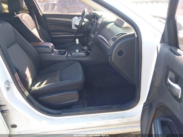 Продажа на аукционе авто 2019 Chrysler 300 Touring Awd, vin: 2C3CCARGXKH508389, номер лота: 44355331