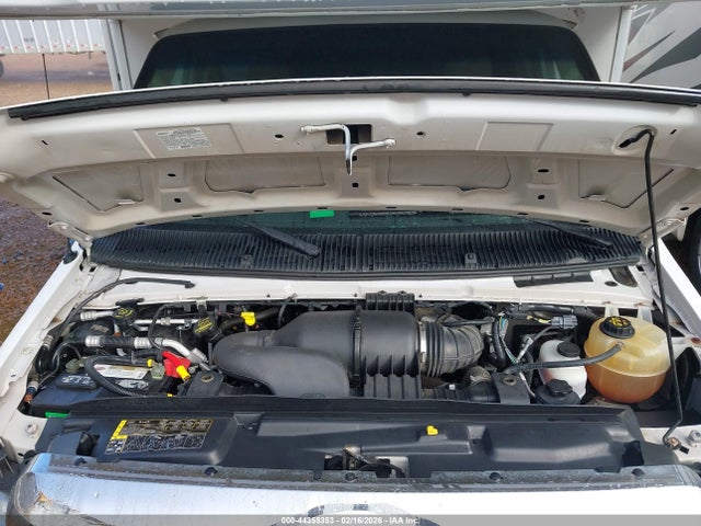 Ford E-350 Cutaway 2014 1FDWE3FL8EDA23021 Image 9