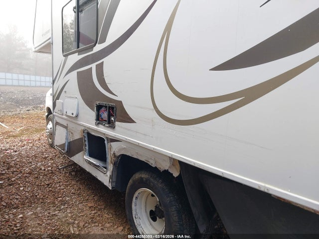 Ford E-350 Cutaway 2014 1FDWE3FL8EDA23021 Image 20