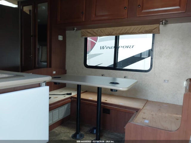 Ford E-350 Cutaway 2014 1FDWE3FL8EDA23021 Image 7