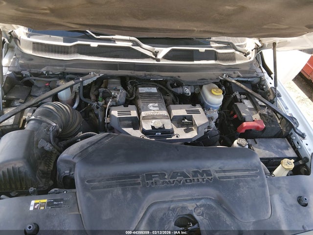 3C6UR5DL8NG235913 RAM 2500 Big Horn 4x4 6&#039;4 Box