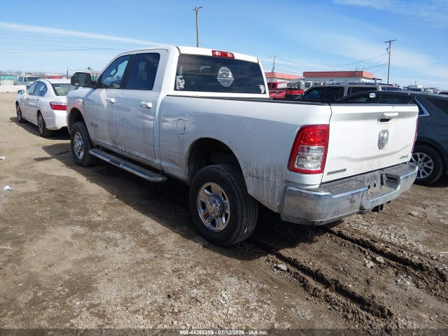 3C6UR5DL8NG235913 RAM 2500 Big Horn 4x4 6&#039;4 Box