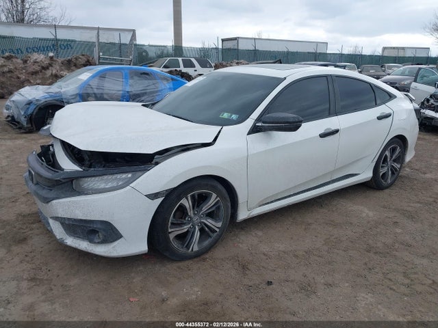 Honda Civic Touring 2017 19XFC1F97HE213592 Image 2