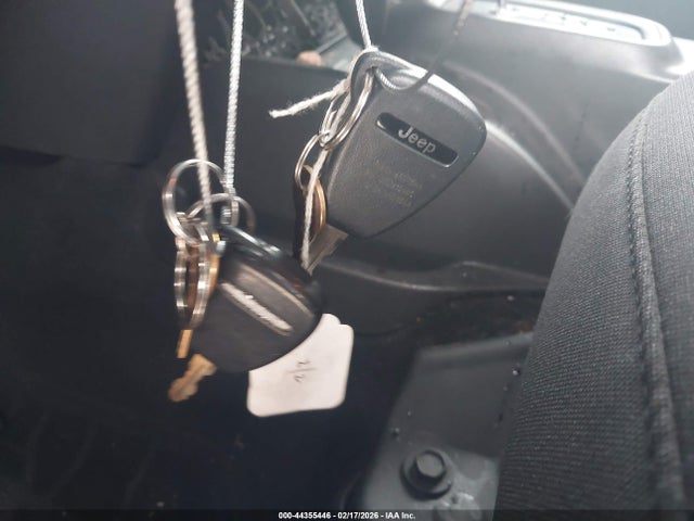 44355446 :رقم المزاد ، 1C4BJWDGXFL577139 vin ، 2015 Jeep Wrangler Unlimited Sport مزاد بيع