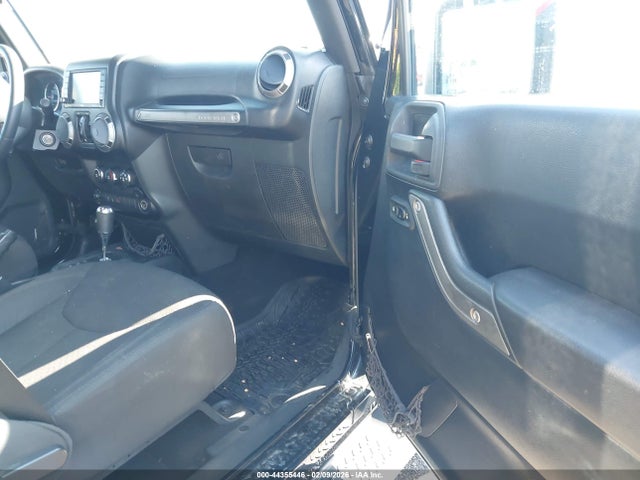 44355446 :رقم المزاد ، 1C4BJWDGXFL577139 vin ، 2015 Jeep Wrangler Unlimited Sport مزاد بيع