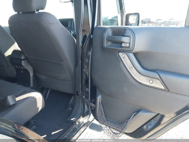 44355446 :رقم المزاد ، 1C4BJWDGXFL577139 vin ، 2015 Jeep Wrangler Unlimited Sport مزاد بيع