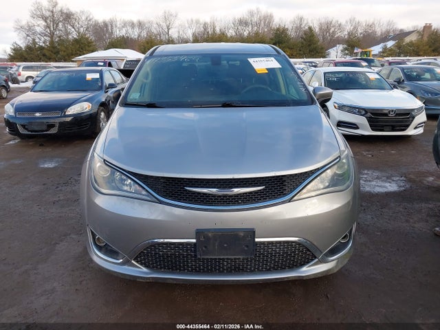 Продаж на аукціоні авто 2017 Chrysler Pacifica Touring Plus, vin: 2C4RC1BG3HR753571, номер лоту: 44355464