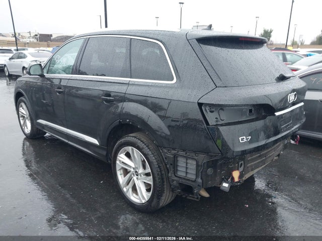 2023 AUDI Q7 WA1LXBF7XPD003185 Photo 2