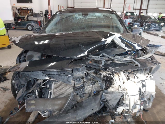 1G1ZD5ST0MF087068 Chevrolet Malibu Fwd Lt