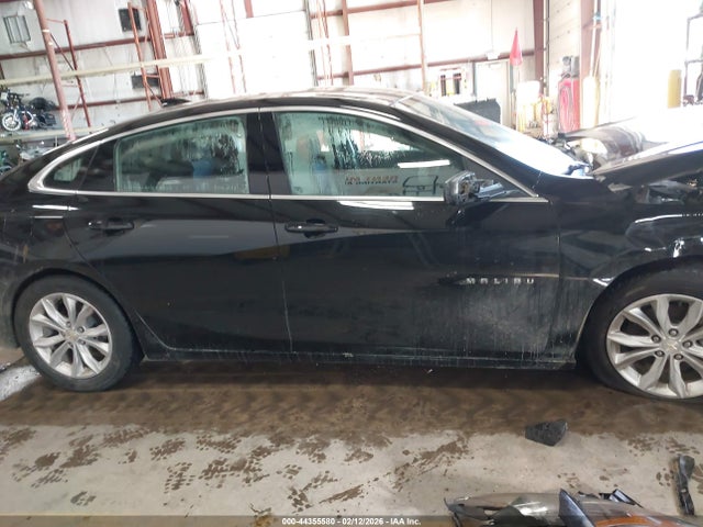 1G1ZD5ST0MF087068 Chevrolet Malibu Fwd Lt