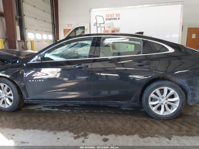 1G1ZD5ST0MF087068 Chevrolet Malibu Fwd Lt