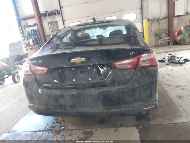 1G1ZD5ST0MF087068 Chevrolet Malibu Fwd Lt