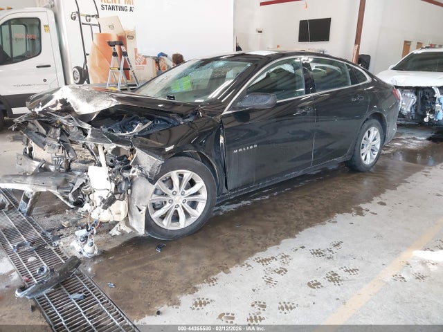 1G1ZD5ST0MF087068 Chevrolet Malibu Fwd Lt