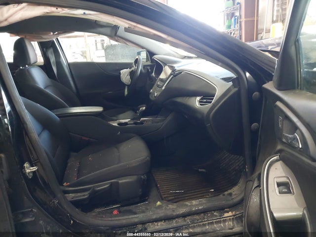 1G1ZD5ST0MF087068 Chevrolet Malibu Fwd Lt