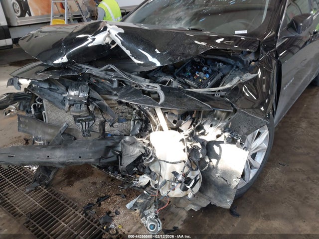1G1ZD5ST0MF087068 Chevrolet Malibu Fwd Lt