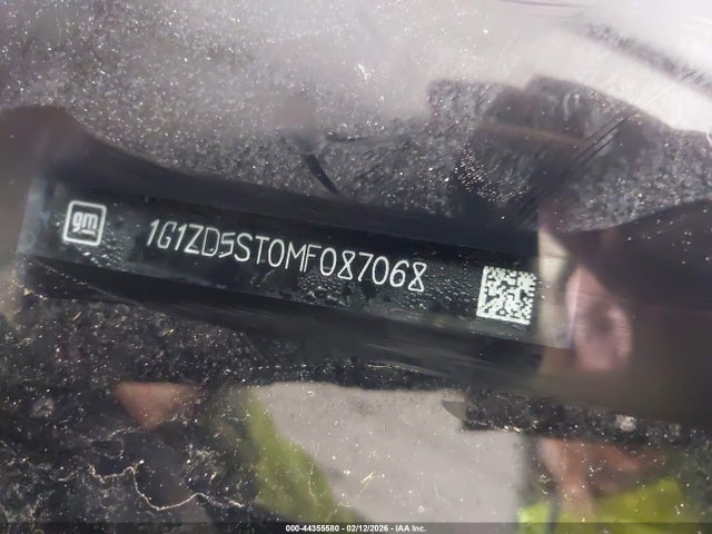 1G1ZD5ST0MF087068 Chevrolet Malibu Fwd Lt