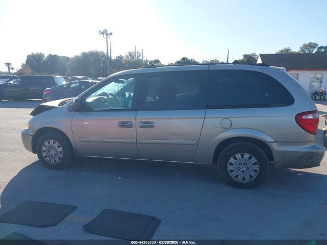 44355590 :رقم المزاد ، 2C4GP44R55R138365 vin ، 2005 Chrysler Town & Country Lx مزاد بيع