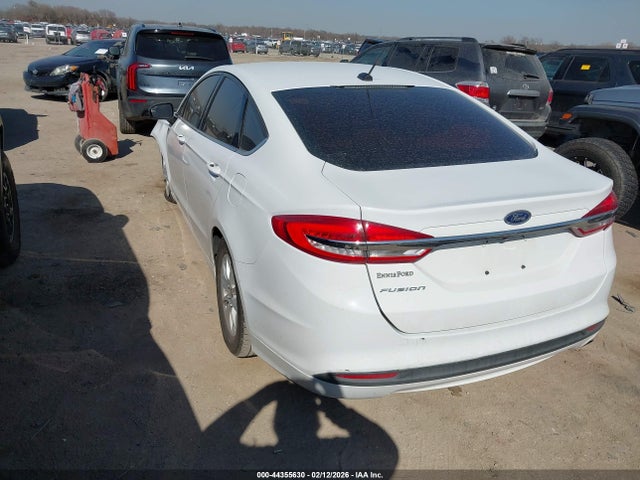 2017 FORD FUSION 3FA6P0G79HR397721 Photo 2