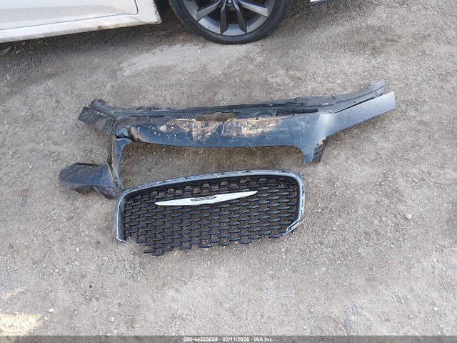 44355659 :رقم المزاد ، 2C3CCABG2KH573277 vin ، 2019 Chrysler 300 300s مزاد بيع