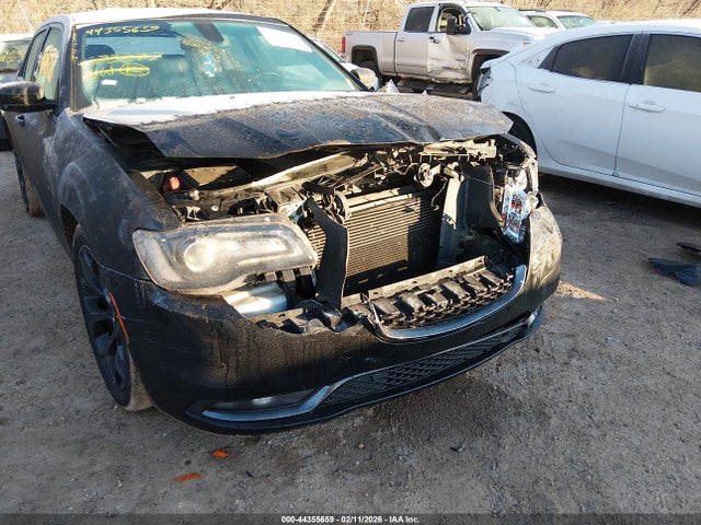 44355659 :رقم المزاد ، 2C3CCABG2KH573277 vin ، 2019 Chrysler 300 300s مزاد بيع