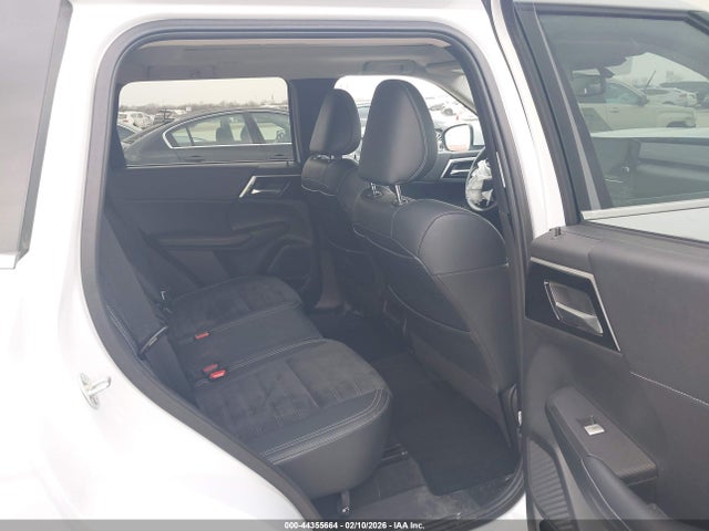 2023 MITSUBISHI OUTLANDER JA4J3UA86PZ056032 Photo 7