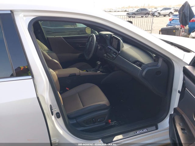 44355767 :رقم المزاد ، 58ADZ1B13RU174383 vin ، 2024 Lexus Es 350 مزاد بيع
