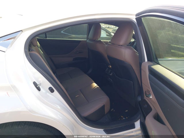44355767 :رقم المزاد ، 58ADZ1B13RU174383 vin ، 2024 Lexus Es 350 مزاد بيع