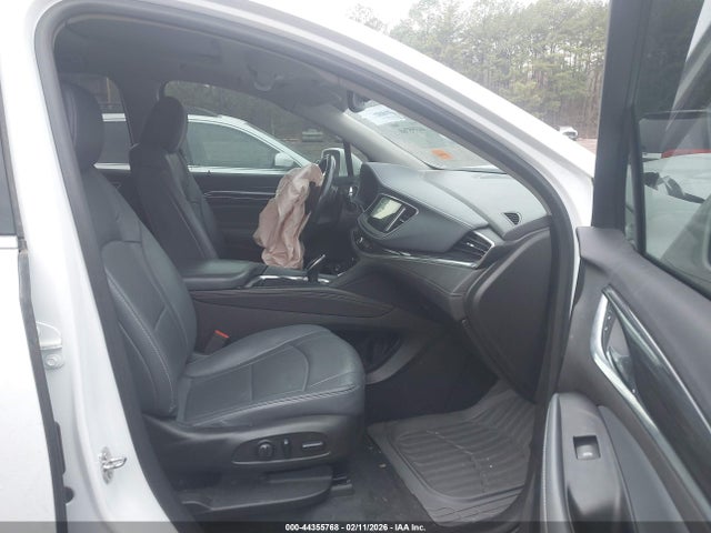 44355768 :رقم المزاد ، 5GAERBKW8LJ233391 vin ، 2020 Buick Enclave Essence مزاد بيع