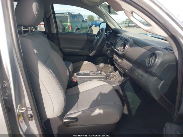 3TMCZ5AN0KM266838 Toyota Tacoma Sr V6