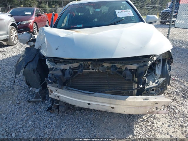 4T1R11AK3NU038134 Toyota CAMRY LE