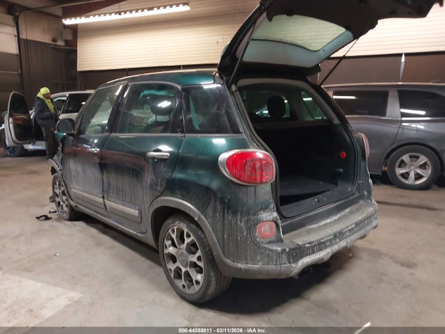 2014 FIAT 500L ZFBCFADH2EZ007703 Photo 2
