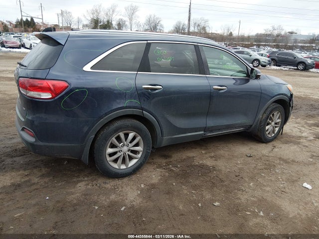 2016 Kia Sorento 2.4l Lx მანქანა იყიდება აუქციონზე, vin: 5XYPG4A34GG118471, აუქციონის ნომერი: 44355844