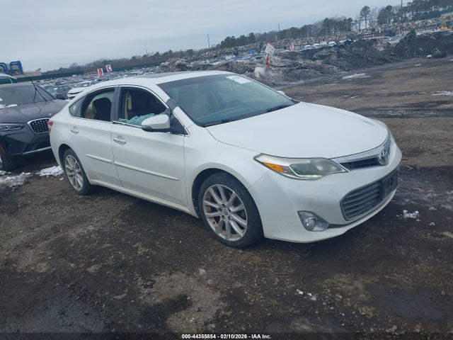 Auction sale of the 2015 Toyota Avalon Limited, vin: 4T1BK1EB9FU192230, lot number: 44355854