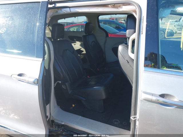 2017 Chrysler Pacifica Touring-l მანქანა იყიდება აუქციონზე, vin: 2C4RC1BG5HR684236, აუქციონის ნომერი: 44355867