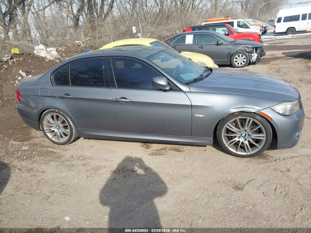 2011 Bmw 335i მანქანა იყიდება აუქციონზე, vin: WBAPM5C56BE575651, აუქციონის ნომერი: 44355892
