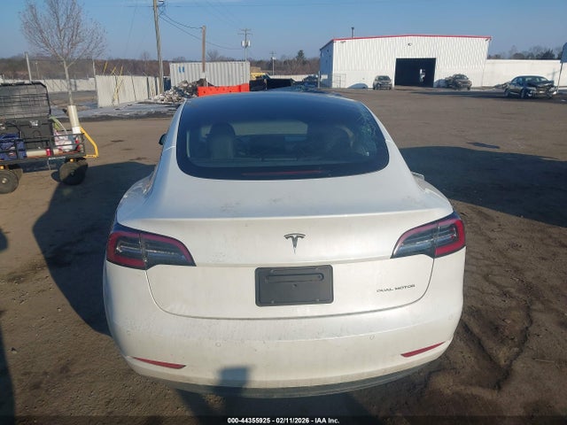 Продажа на аукционе авто 2022 Tesla Model 3 Long Range Dual Motor All-wheel Drive, vin: 5YJ3E1EB8NF317564, номер лота: 44355925
