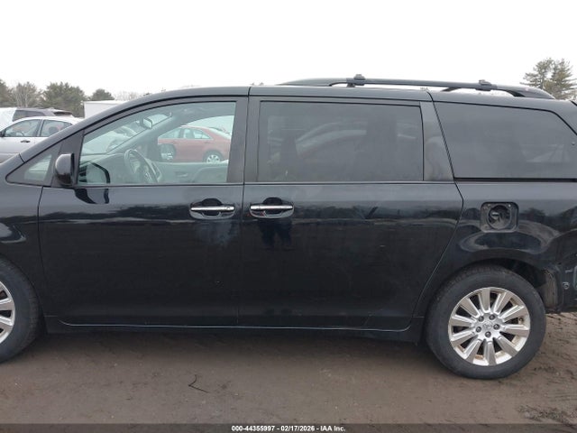 5TDDK3DC0FS115558 Toyota Sienna Xle 7 Passenger