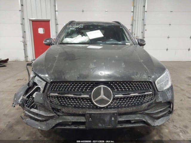 44356090 :رقم المزاد ، W1N0G8EBXMF867485 vin ، 2021 Mercedes-benz Glc 300 4matic Suv مزاد بيع