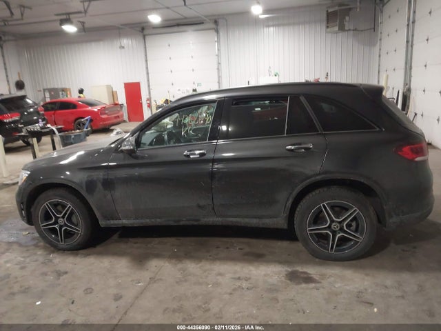 44356090 :رقم المزاد ، W1N0G8EBXMF867485 vin ، 2021 Mercedes-benz Glc 300 4matic Suv مزاد بيع