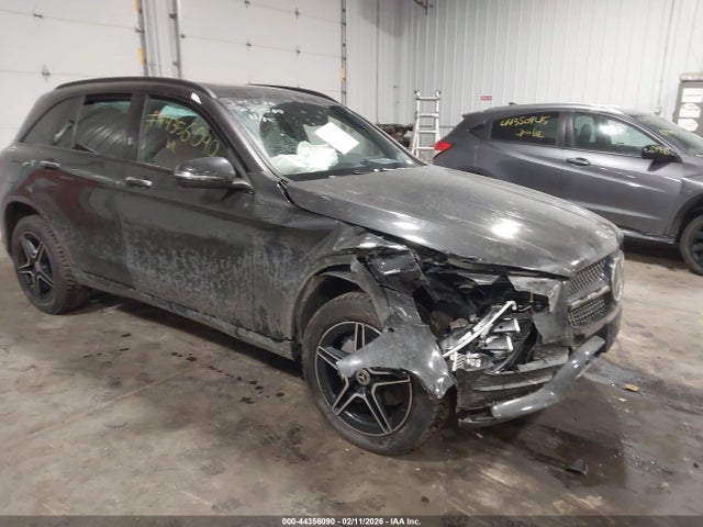 44356090 :رقم المزاد ، W1N0G8EBXMF867485 vin ، 2021 Mercedes-benz Glc 300 4matic Suv مزاد بيع