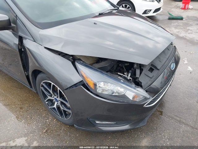 Ford FOCUS SEL 2017 1FADP3M28HL324856 Image 17
