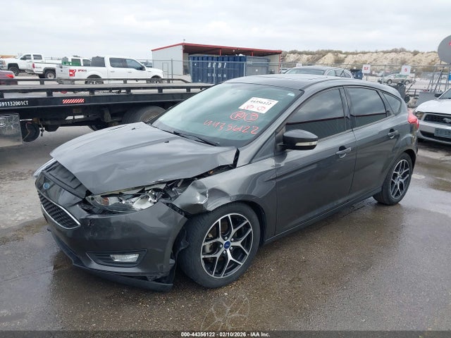 Ford FOCUS SEL 2017 1FADP3M28HL324856 Image 2