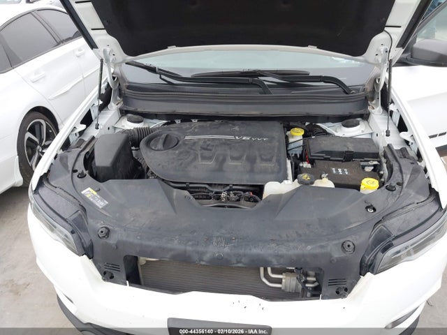 44356140 :رقم المزاد ، 1C4PJLMX8MD200143 vin ، 2021 Jeep Cherokee 80th Anniversary Fwd مزاد بيع