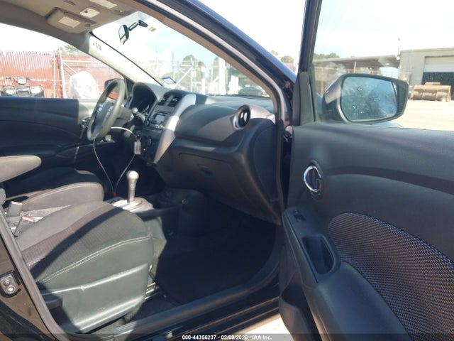44356237 :رقم المزاد ، 3N1CN7AP9JL810057 vin ، 2018 Nissan Versa 1.6 Sv مزاد بيع
